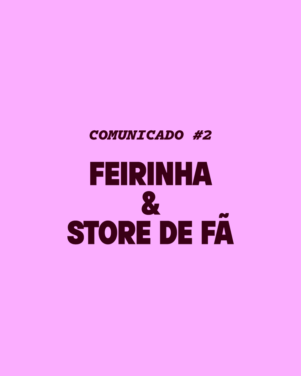 feirinhavinil's tweet photo. COMUNICADO #2

Pessoal, queremos trazer um posicionamento mais completo e transparente sobre toda a situação envolvendo a Store de Fã.

Desde os primeiros relatos que começaram a chegar até nós, buscamos entender o que estava acontecendo diretamente com a loja. Ao longo desse período, reunimos relatos enviados pela comunidade, cobramos posicionamentos, repassamos dúvidas, pedimos atualizações sobre pedidos e buscamos respostas mais claras para quem estava aguardando retorno.

Naquele momento, as informações recebidas indicavam que os problemas estavam relacionados principalmente a atrasos operacionais e questões comuns ao processo de importação — algo que infelizmente pode acontecer nesse segmento. Inclusive, por cautela, passamos a divulgar apenas itens disponíveis à pronta entrega enquanto acompanhávamos a situação mais de perto.

Com o passar do tempo, porém, os relatos continuaram aumentando e a quantidade de pedidos sem solução passou a gerar uma preocupação muito maior. Diante disso, entendemos que o mais responsável era interromper completamente qualquer divulgação relacionada à Store e encerrar a parceria.

Também queremos esclarecer alguns pontos que têm gerado dúvidas:

•⁠  ⁠Não temos acesso ao sistema interno da loja. Questões como desativação de cupom, alterações no site, remoção da aba de favoritos ou funcionamento operacional dependem exclusivamente da própria Store. Mesmo após nossa solicitação anterior, o cupom permaneceu ativo por um período até ser desativado posteriormente. Agradecemos também às pessoas que nos avisaram sobre isso.

•⁠  ⁠Não existe qualquer vínculo pessoal ou relação de amizade entre a Feirinha e a responsável pela loja. Nosso contato sempre foi estritamente profissional. A participação dela no vídeo do Lollapalooza aconteceu de forma pontual durante o evento e foi, inclusive, a primeira vez que tivemos contato presencial. Reconhecemos que, diante do cenário que se desenrolou depois, essa participação acabou gerando interpretações e desconfortos compreensíveis.

•⁠  ⁠Durante toda a situação, uma das principais cobranças feitas por nós à loja foi justamente por mais transparência e comunicação com os clientes: respostas por e-mail, mensagens, atualizações sobre pedidos e posicionamentos públicos mais frequentes.

•⁠  ⁠Também achamos importante esclarecer como funcionava esse tipo de parceria. Diferente do que muita gente imaginou, nosso modelo não era baseado em comissão por vendas ou participação financeira sobre pedidos realizados. As parcerias funcionavam em formato de permuta, geralmente com o envio de um item por mês para divulgação de promoções, lançamentos e oportunidades para vocês.

Inclusive, conforme os problemas começaram a surgir e a situação passou a se agravar, esses envios também deixaram de acontecer regularmente. Alguns itens chegaram anteriormente, mas boa parte dos envios previstos já não vinha acontecendo regularmente. Esse sempre foi um formato que utilizamos também para apoiar lojas menores e projetos independentes dentro desse segmento.

Sobre o Instagram da Store, recebemos a informação de que o perfil teria saído do ar por questões relacionadas à própria plataforma. Estamos compartilhando isso apenas para esclarecer o que foi informado diretamente a nós, já que vimos muitas especulações sobre o assunto.

Também entendemos as críticas envolvendo nossa comunicação, especialmente no WhatsApp. Recebemos um volume muito alto de mensagens diariamente e o próprio WhatsApp Business apresenta limitações que muitas vezes dificultam respostas rápidas e individuais. Ainda assim, seguimos buscando melhorias nesse atendimento e reforçamos que nossos canais continuam abertos.

Sabemos que toda essa situação abalou a confiança de muita gente, e entendemos completamente a frustração e as cobranças feitas à Feirinha. Também entendemos que existam críticas, opiniões e até comentários mais críticos sobre nós e sobre a forma como lidamos com tudo isso. Mesmo assim, não queremos transformar esse momento em ataques pessoais ou discussões individuais. Nosso foco continua sendo agir com transparência, esclarecer os fatos e revisar internamente nossos processos e parcerias.

Ao mesmo tempo, também achamos importante reforçar que a Feirinha trabalha há anos com diferentes parceiros e lojas que seguem realizando um trabalho sério dentro desse segmento. A parceria com a Store aconteceu em um contexto inicialmente positivo, com muitos relatos favoráveis, recomendações da própria comunidade e experiências que, até então, eram alinhadas com aquilo que buscamos ao indicar parceiros.

Nada disso diminui a gravidade do que está sendo relatado agora. Justamente por isso, todas as nossas parcerias estão sendo reavaliadas internamente com mais cautela.

Como medida adicional, decidimos pausar por tempo indeterminado novas divulgações e anúncios de parceiros enquanto revisamos nossos critérios e formatos de parceria.

Juridicamente, reforçamos que a relação entre a Feirinha e a Store de Fã se limitou apenas à divulgação publicitária, sem qualquer participação da Feirinha na administração, logística ou recebimento de valores dos consumidores. Conforme o Artigo 14, § 3º, inciso II, do Código de Defesa do Consumidor, a responsabilidade por possíveis danos ou falhas na prestação do serviço é exclusivamente do fornecedor direto (a Store), já que a Feirinha não possui controle sobre o sistema de vendas ou entregas.

Portanto, a Feirinha atuou somente como meio de divulgação de boa-fé, encerrando a parceria assim que as irregularidades ficaram evidentes em escala fora do comum. Qualquer solicitação relacionada a reembolsos, entregas ou cancelamentos deve, por força de lei, ser direcionada exclusivamente aos canais oficiais da Store de Fã, única responsável jurídica pela execução do contrato de compra e venda firmado com seus clientes.

Seguimos acompanhando a situação e qualquer atualização relevante continuará sendo comunicada pelos nossos canais oficiais.