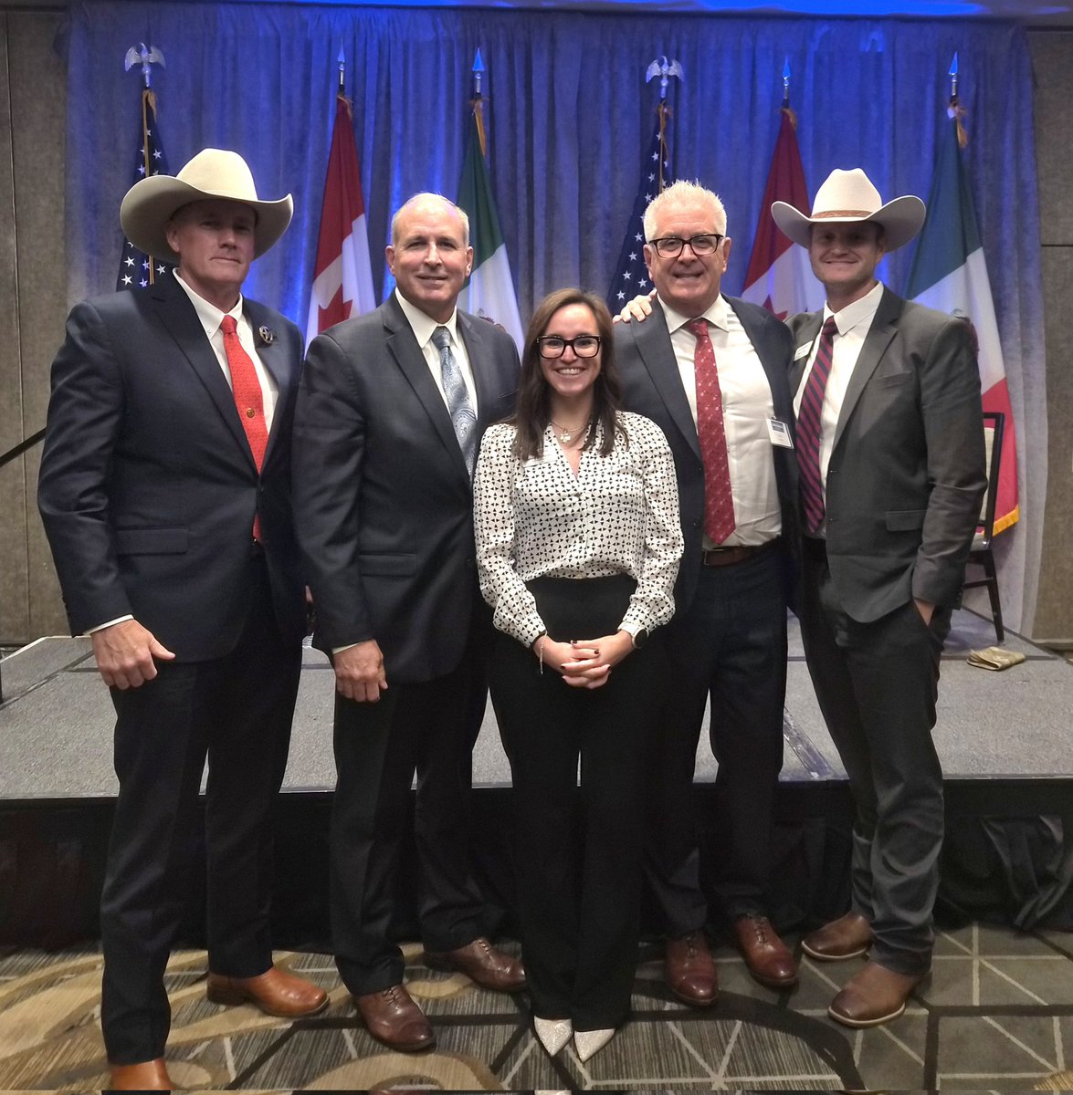 Mariah_Selene's tweet photo. Honored to moderate today's panel on "Shared Seams" discussing US-Canada security. What a ROCKSTAR line up with Mark Morgan, Roy Boyd, Calvin Chrustie &amp; @AmmonSBlair. To defeat our enemy, we must know and understand it. #NorthAmericaSummit @TPPF https://t.co/dLoT4w9ghL