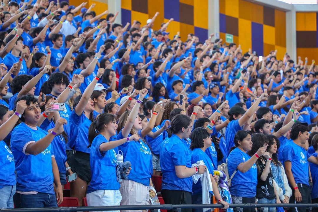 ITESMCEM's tweet photo. 💙 Hace 999 días comenzó su historia en #PrepaTec y hoy celebran su Día Mil. 🐏✨
Cada paso, amistad y recuerdo los acerca al cierre de una etapa inolvidable en #TecCEM. https://t.co/mkjea71bpE