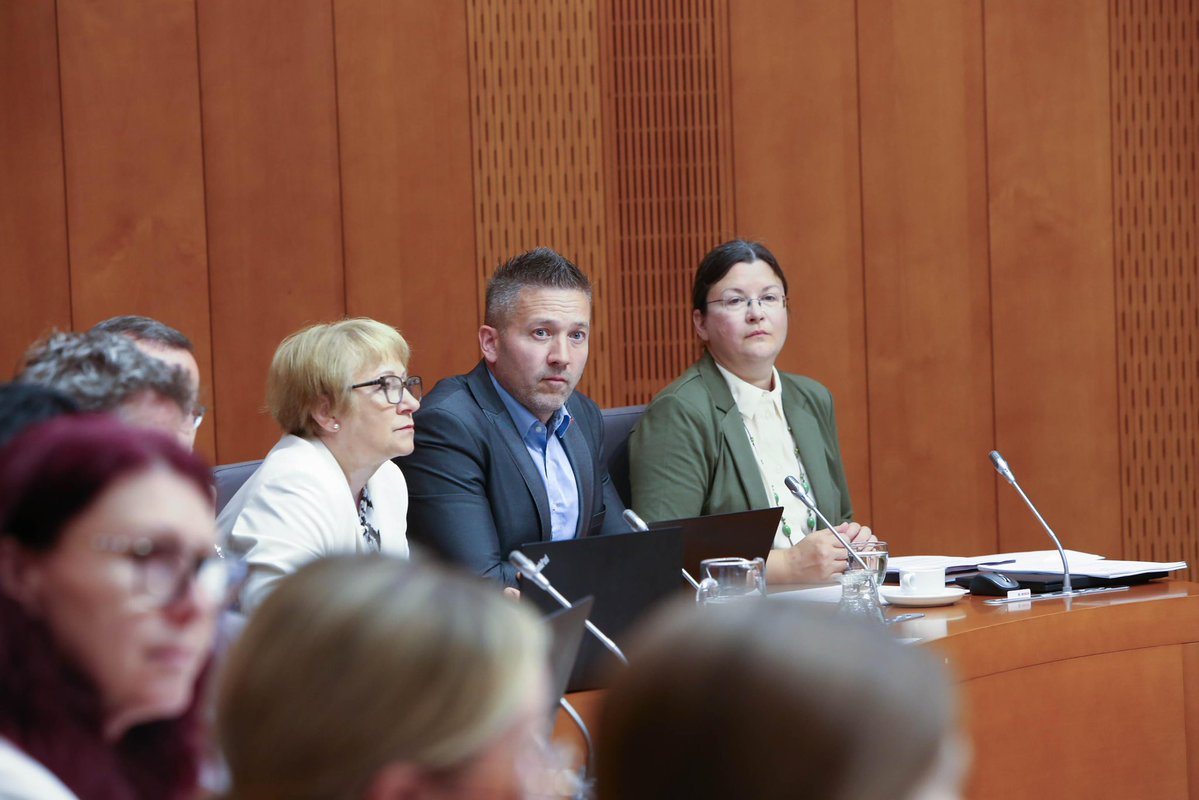 Aleksander Rebersek tweet media