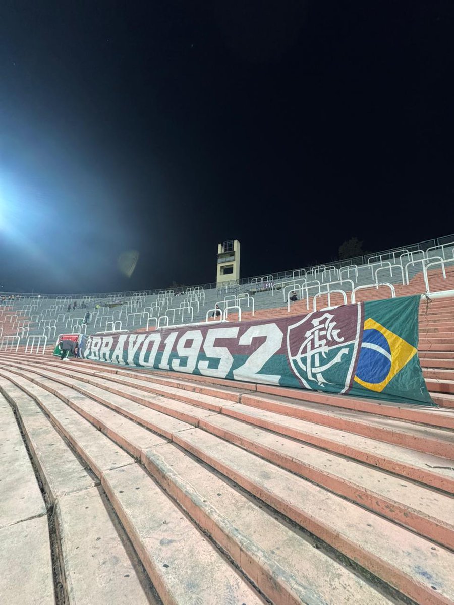 isaacgalvao_'s tweet photo. Faixa da @bravo52oficial presente em 100% dos jogos na fase de grupos da @LibertadoresBR. E também com a nossa bateria ontem na Argentina. 

Seguiremos avançando 👊🏼🇭🇺 https://t.co/zQxdnLUvxe