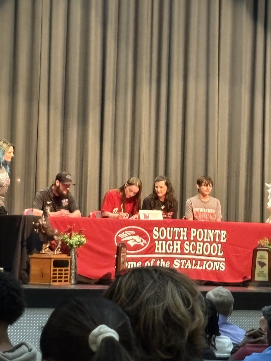 South Pointe Softball tweet media