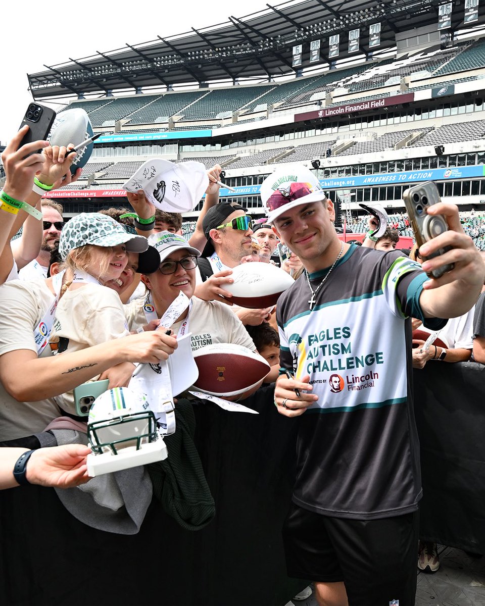 Lincoln Financial Field tweet media