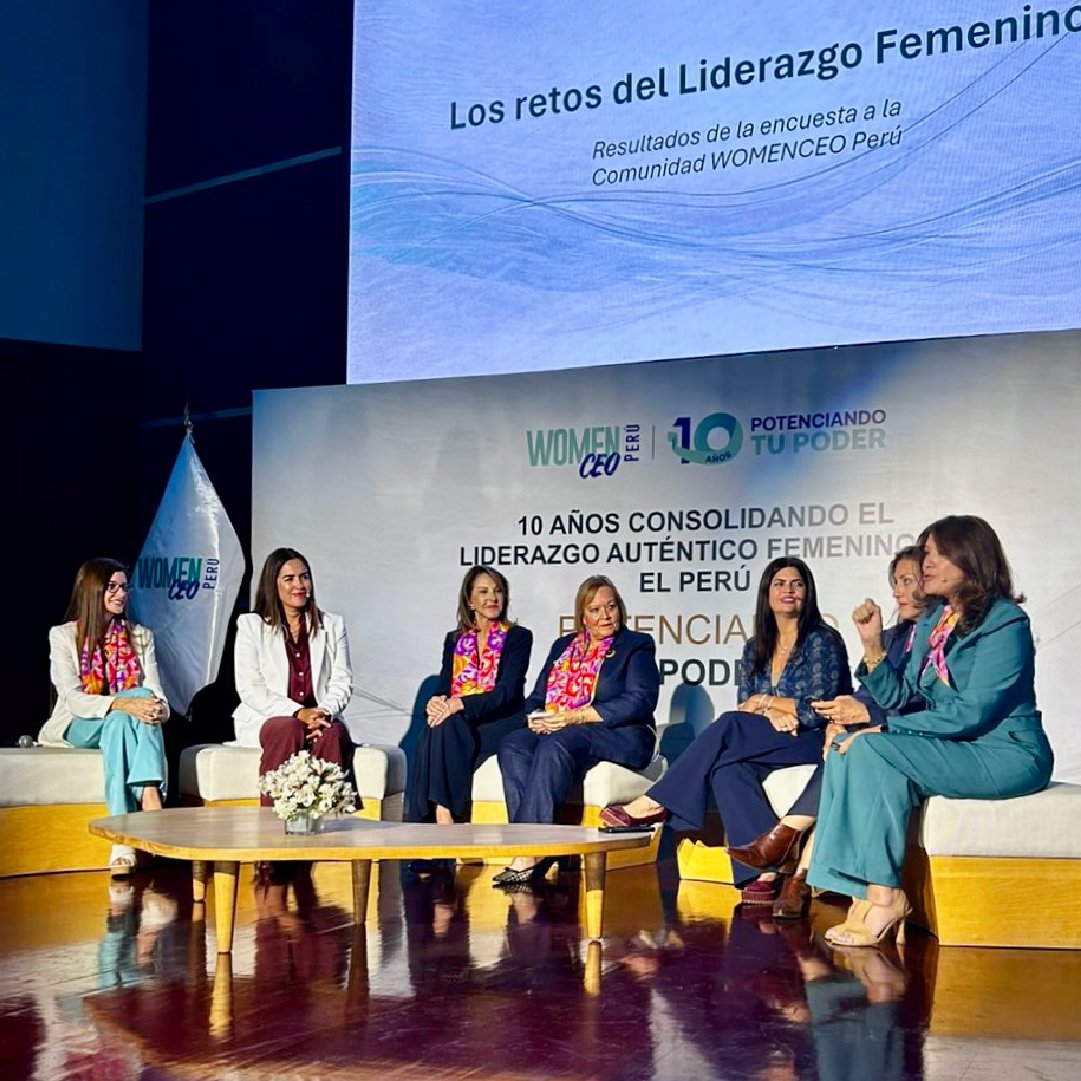Alafarpe's tweet photo. En los 10 años de Women CEO Perú destacamos el trabajo del Comité de Mujeres en Salud impulsando prevención, liderazgo femenino y alianzas estratégicas.

“La salud debe verse de manera transversal y construirse desde las alianzas”, Angela Flores, Directora Ejecutiva de @Alafarpe https://t.co/b3xFkpXDZb