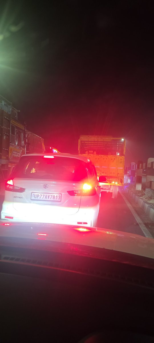 Oid37bX's tweet photo. @jhansipolice @NHAI_Official @khurpenchh @nitin_gadkari कानपुर से झांसी (NH-27) हाईवे पर पहला प्रमुख टोल प्लाजा बरजोर टोल प्लाजा (Barajore Toll Plaza) है, जो कानपुर से निकलने के बाद आता है। यह टोल प्लाजा मुख्य रूप से भोगनीपुर या गजनेर (कानपुर देहात) थाना क्षेत्र के अंतर्गत आता है। https://t.co/qt64b6a4ld