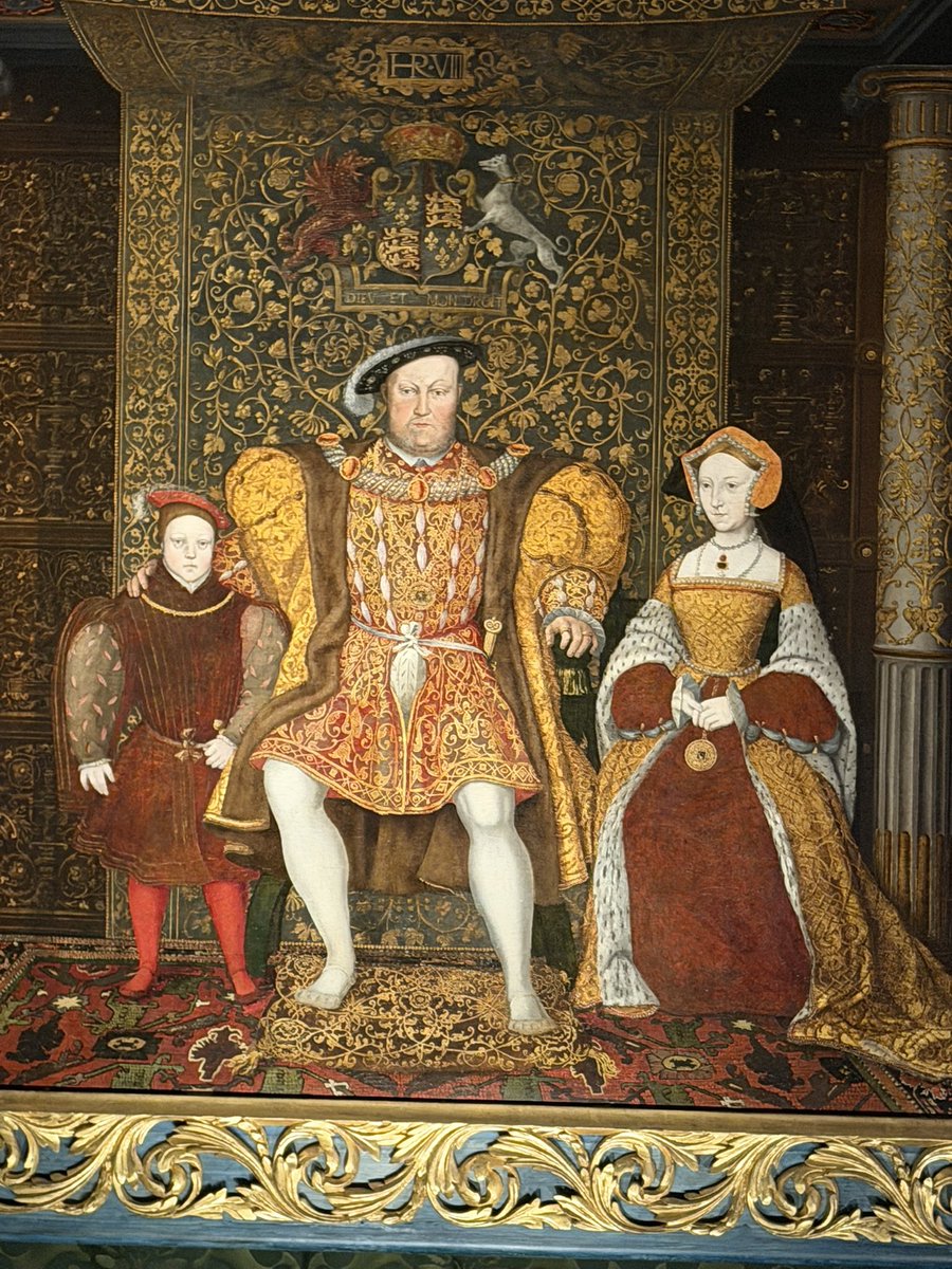 ENortonHistory's tweet photo. Every time I see the Family of Henry VIII painting at Hampton Court I notice something new. It’s so loaded with symbolism and fascinating details. #familyofhenryviii #henryviii #hamptoncourt https://t.co/sHho98c0RJ