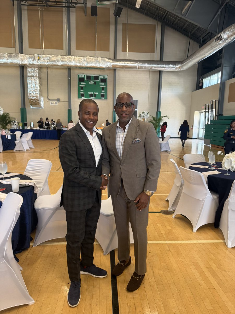 docstevegallon's tweet photo. Dr. Steve Gallon III at the 14th Annual National Day of Prayer Community Breakfast. Today, was a pause in the midst of busy lives and responsibilities to reflect, to unite, and to pray—not only for ourselves, but for our nation, our communities, our children, and one another. https://t.co/HQhoKyBevC