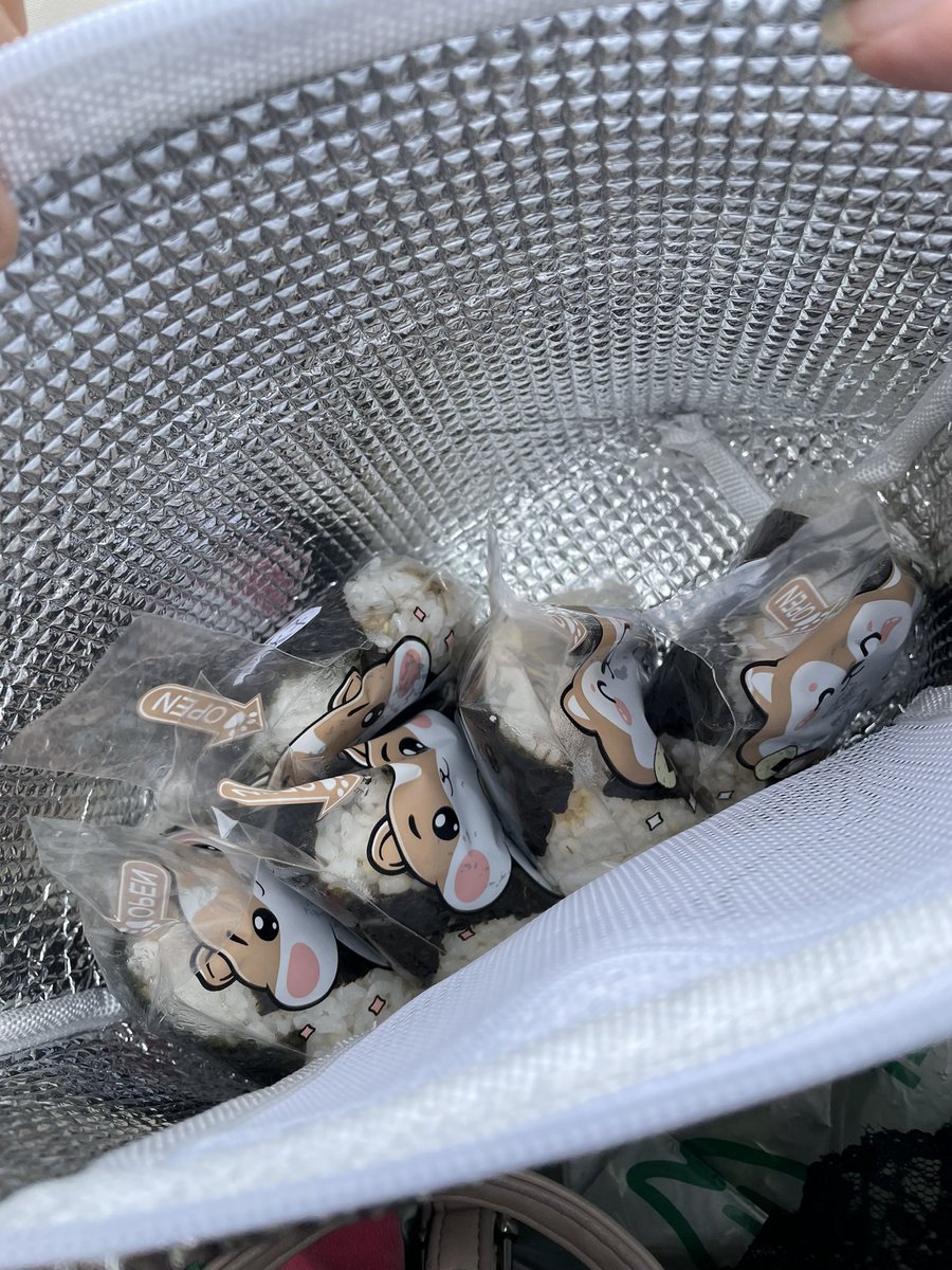 萌酒の家出日記 tweet media