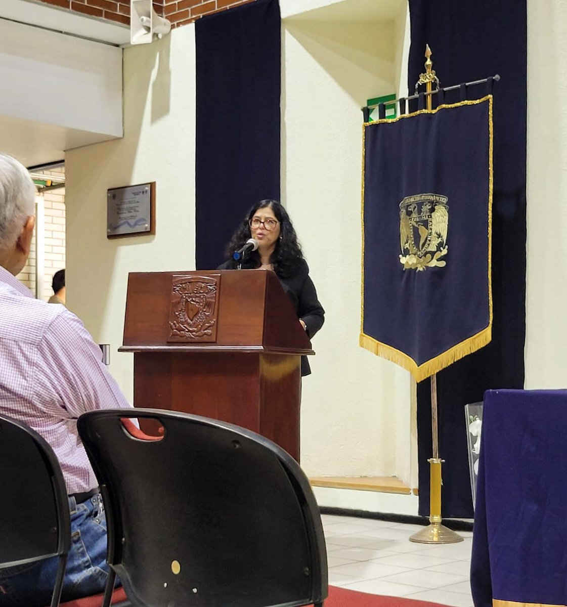 iquimicaunam's tweet photo. Con la presencia de la Dra. Soledad Funes, Coord. de la Investigación Científica, se realizó la toma de posesión de la Dra. Elizabeth Gómez Pérez como directora del Instituto.
Así la Dra. Gómez se convierte en la primera mujer en dirigir el #IQUNAM en sus 85 años de historia. https://t.co/fCjTUShw9V