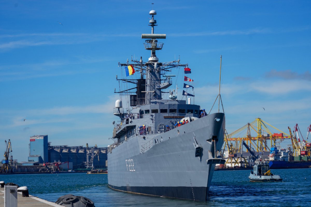 seawaves_mag's tweet photo. The frigate "Regina Maria"🇷🇴 departed on Thursday, May 7, from the Constanța military port, to participate in Operation EUNAVFOR MED IRINI, conducted in the Mediterranean Sea under the auspices of the European Union📷. It is the fifth contribution from 📷 https://t.co/bI4HJDreDM