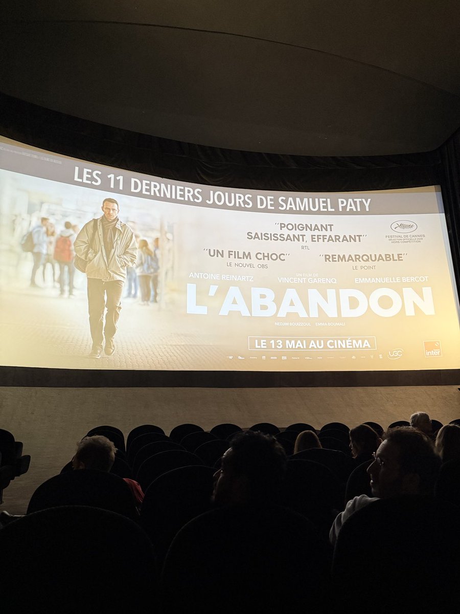 Projection en avant-première du film « l’abandon », qui raconte l’histoire tragique de Samuel #Paty, assassiné par un terroriste islamiste.
Formidable justesse de ton, interprétation magistrale…
Un film à ne pas manquer, qui n’épargne personne. Courez-y à partir du 13 mai!
