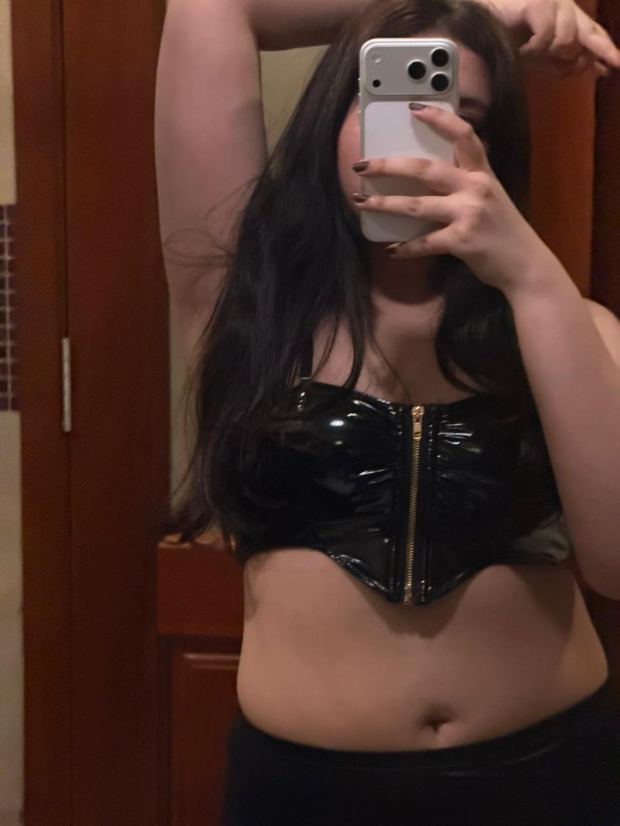 Dominatrix Rabika tweet media