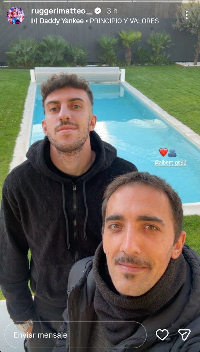 BalkanATM's tweet photo. He visto más veces en el último año estas 3 fotos que a varios familiares cercanos, alguien tiene que hacer parar a este tío https://t.co/ayWSpniGvf