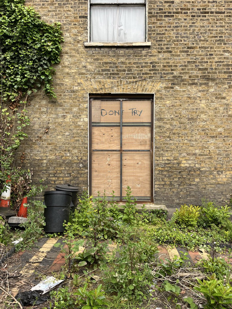 clemfletch's tweet photo. London is so #inspo https://t.co/PkL7Ki9Uxl