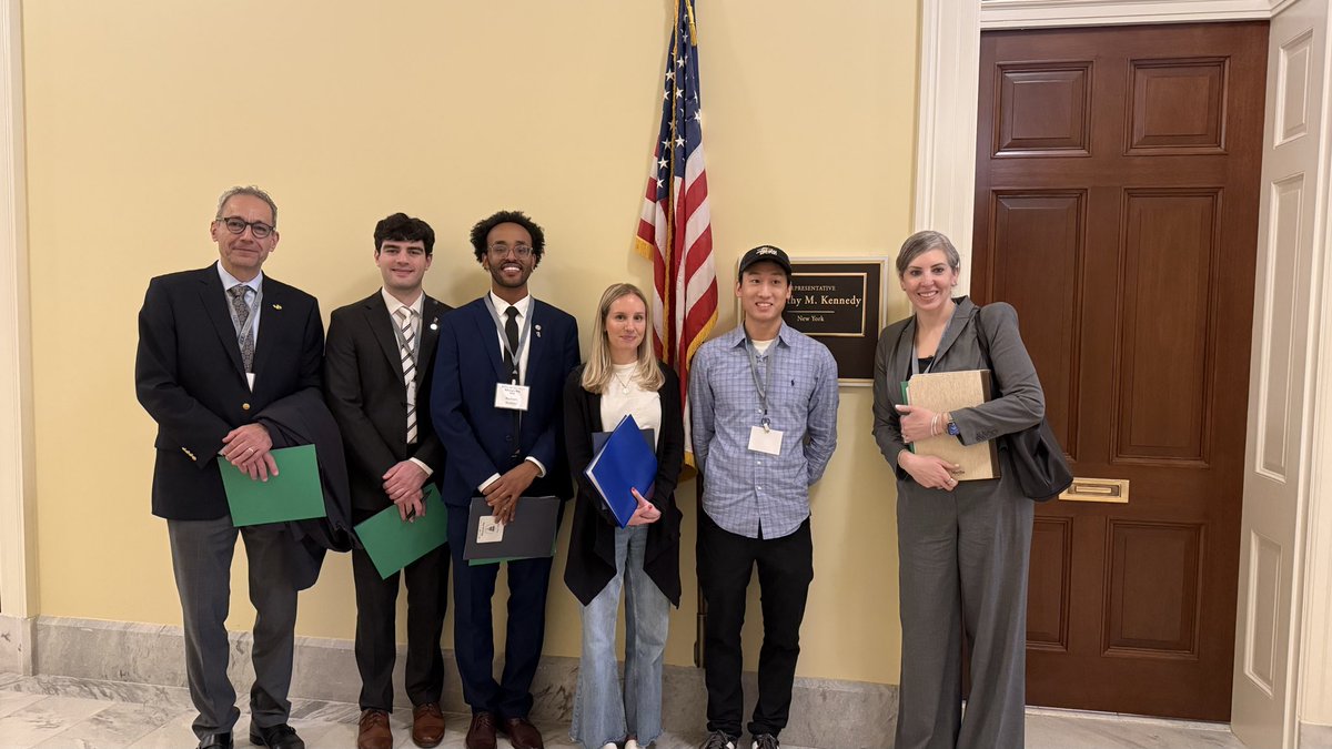 Ruhl_Lab's tweet photo. This year we went in with a strong team from University at Buffalo School of Dental Medicine @UBSDM @UB and @UofR advocating on Capitol Hill for Oral Science @NIDCR at NIH @AADOCR #FundOralHealth https://t.co/BLQIxz1jmQ