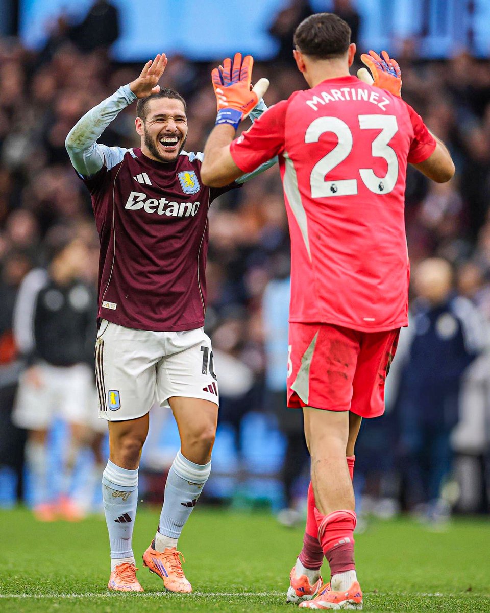 sudanalytics_'s tweet photo. 🏆🇦🇷 Aston Villa de Dibu Martínez y Emi Buendía es FINALISTA DE LA EUROPA LEAGUE.

La dupla argentina. 🚬 https://t.co/7YT2odIZxz