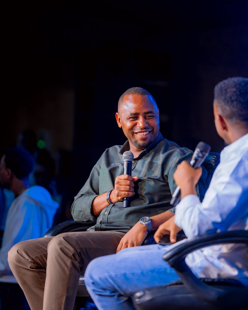 gen_zcomedyshow's tweet photo. @muhindee @Jadouwihanganye @RwandaInfra @rumirwagaju In #meetmetonight session, We were blessed to host Min. of State in @RwandaInfra @Jadouwihanganye
He took us back in time when He was a journalist at Salus Radio, and Bull Dogg came to surprise Him!
#genzcomedyshowkigali is happening now.
Powered by MTN Yolo. https://t.co/996ngRtuKg