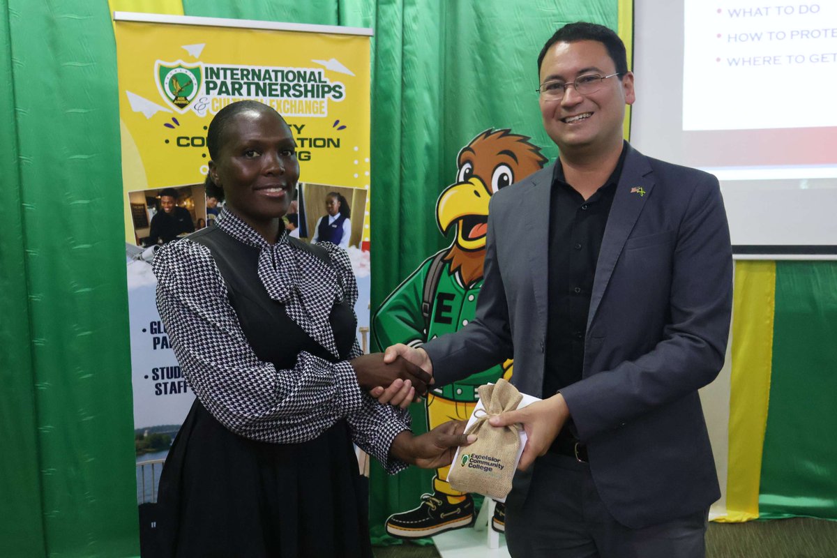 USEmbassyJA's tweet photo. Deputy Public Affairs Officer Paul Stilley met with Jamaican tertiary students at Excelsior Community College on April 27, 2026 as they prepare to participate in the #BridgeUSA Summer Work Travel Program.
"This is a unique opportunity to broaden your perspective, build lasting connections, and contribute to greater understanding between cultures," he said during the event.
More than a work opportunity, this program is a chance for meaningful #CulturalExchange. As participants travel to the United States, they will share Jamaica’s culture, build lasting connections, and experience everyday life in American communities.
We wish them a safe, successful, and rewarding summer as they represent Jamaica with pride, professionalism, and respect — and #TravelResponsibly every step of the way. 🇯🇲🇺🇸