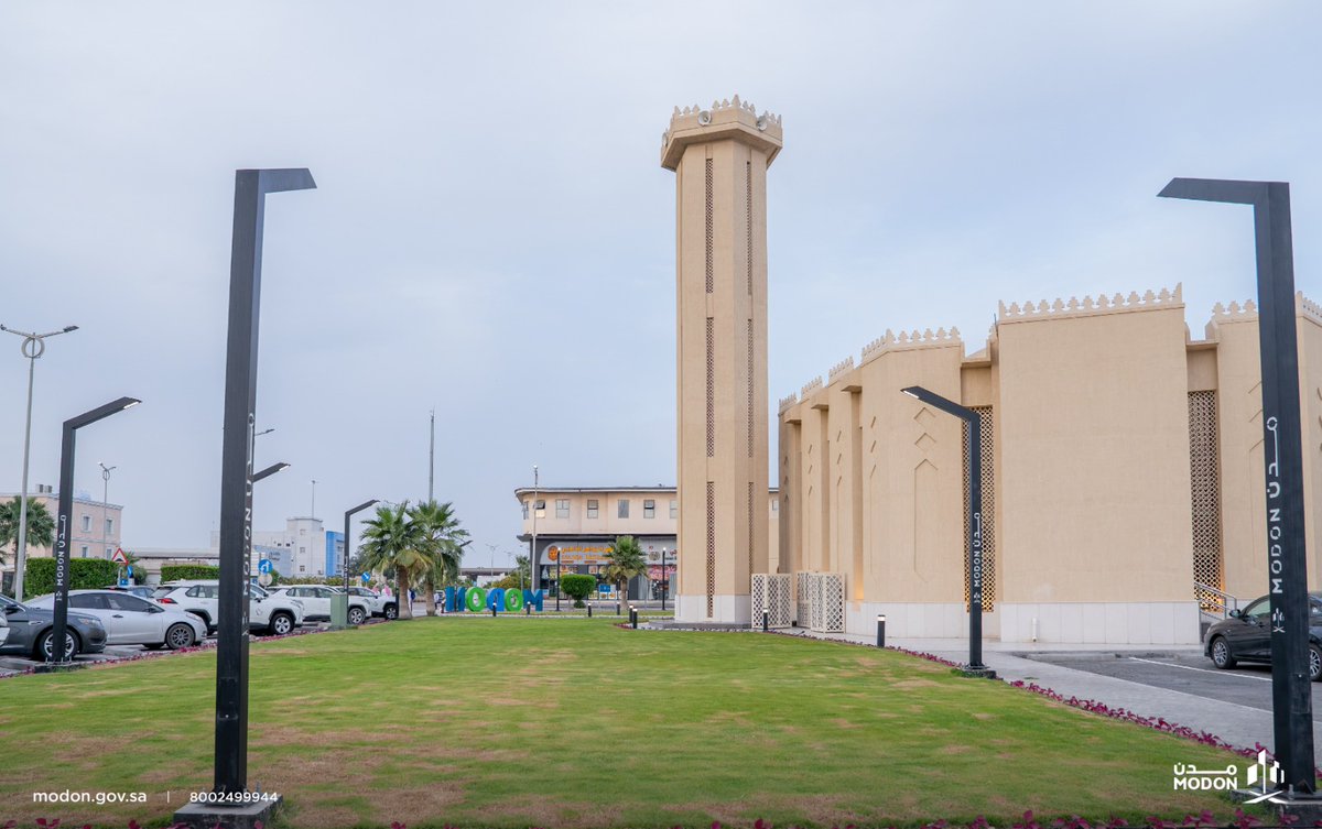 modon_ksa's tweet photo. ارتقاءً بجودة الحياة في المدن الصناعية.

افتتح سعادة الرئيس التنفيذي لـ "مدن" المهندس @M_Alargoubi مسجد المدينة الصناعية الأولى بالدمام. https://t.co/t5SDxmOTfh