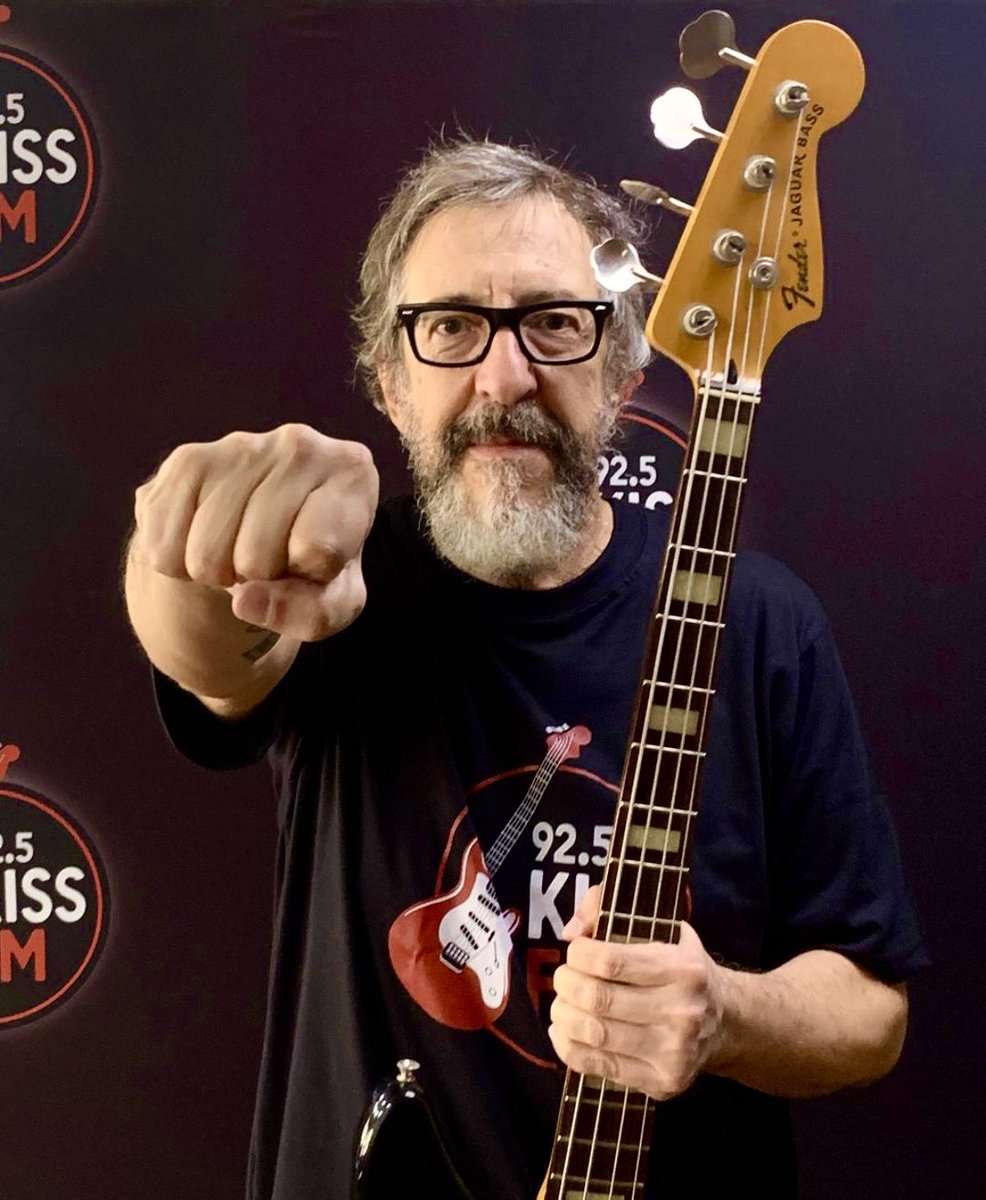 LuizThunderbird's tweet photo. Hoje, às 20h, ao vivo, na @Kiss_FM https://t.co/5zNuXGfFOm