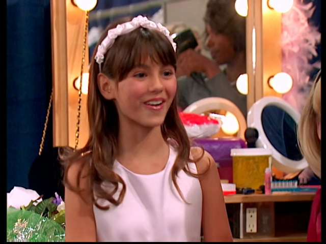DailyVicJustice's tweet photo. 📸| Gallery Update | Television Productions | 267 screen captures of @VictoriaJustice as Rebecca in season one, episode two of The Suite Life of Zack and Cody.

🔗https://t.co/w56yoz5Dxz https://t.co/Cb0wgalDhU