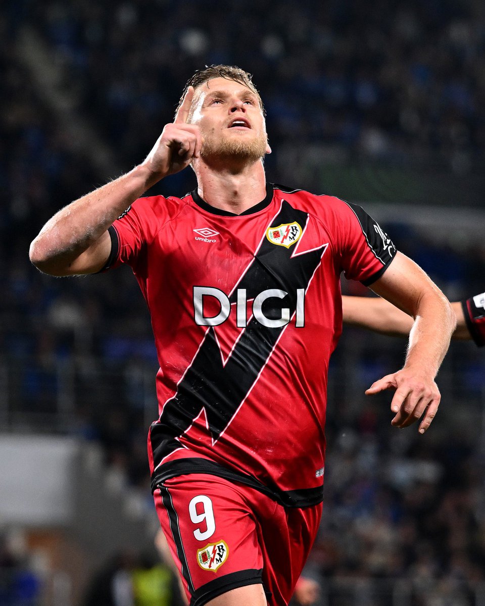 Um clube modesto.

Um bairro operário.

Uma história de resistência.

Um herói brasileiro. 

Que capítulo maravilhoso escreve o Rayo Vallecano na Conference League. 

Vamos para Leipzig!