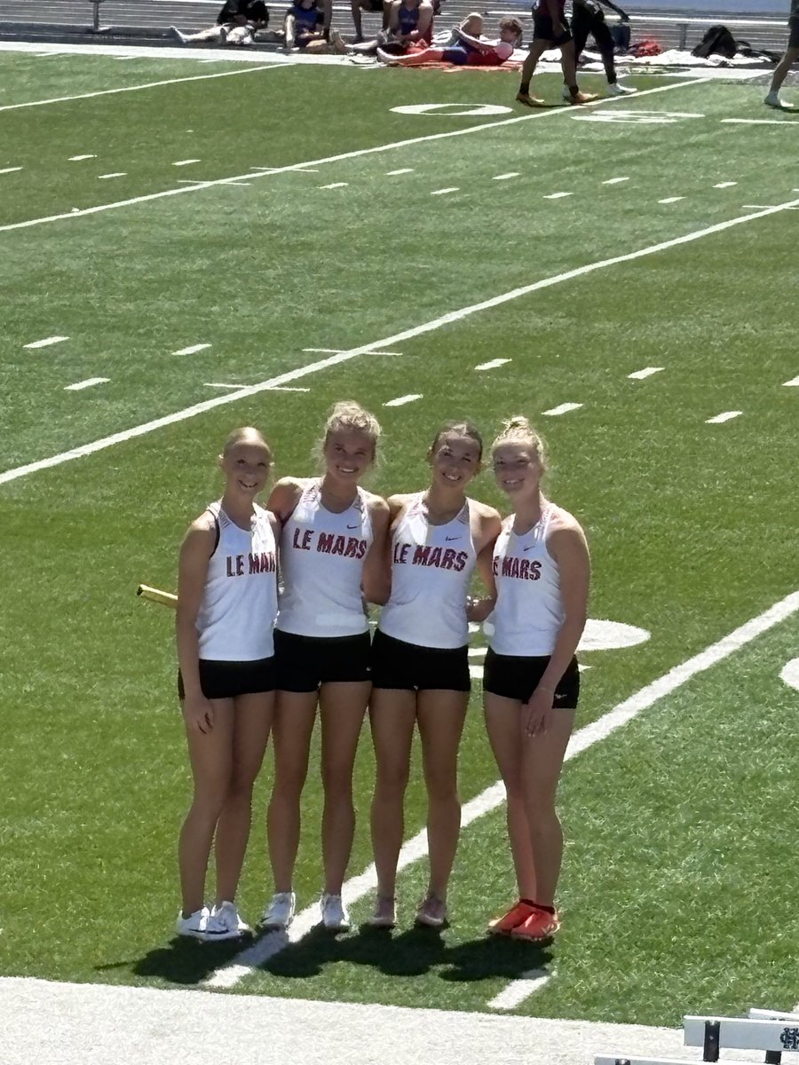 lchstrackfield's tweet photo. Sprint med team of Claire susemihl- Leusink #4-Shea Susemihl and Makenzie DeRocher finish 3rd with a season best performance of 1:55.6 https://t.co/LvTx5WlC79
