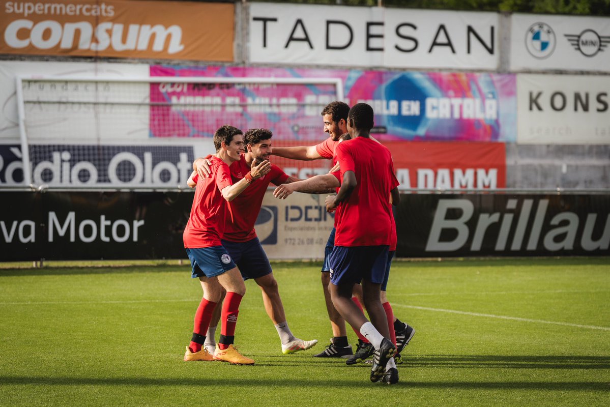 Unió Esportiva Olot tweet media