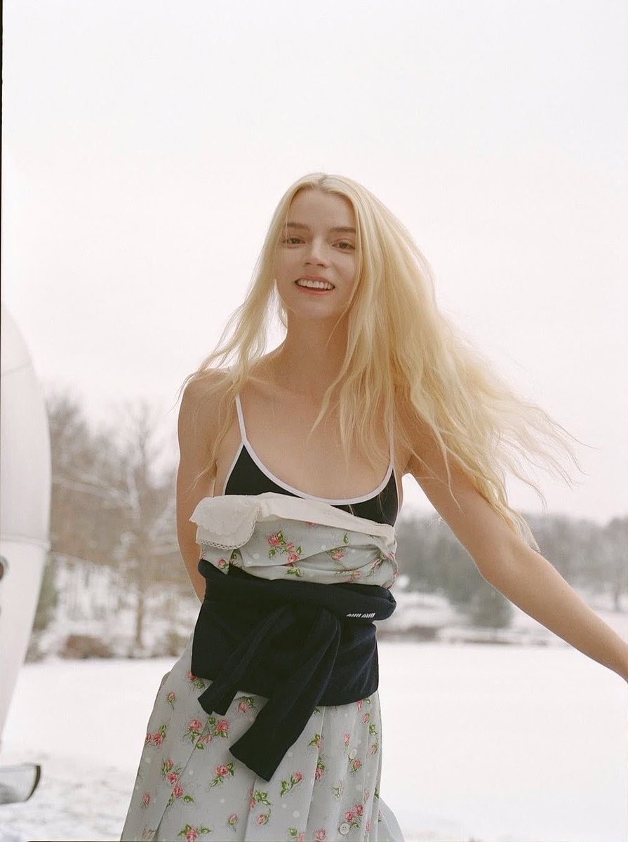 ThinkerAnya_'s tweet photo. Anya Taylor joy the woman you are https://t.co/8KRG4y7liy