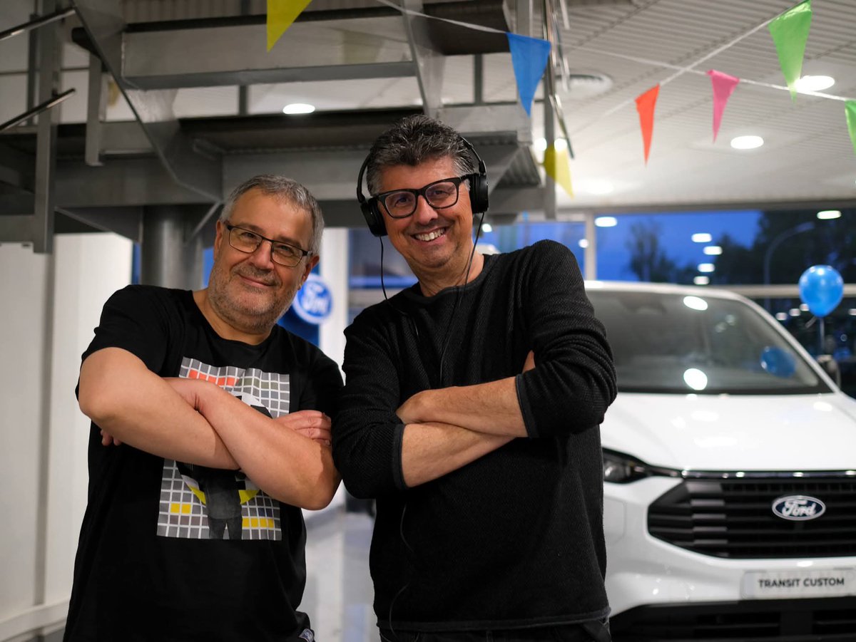 trialateva's tweet photo. Avui sessió al Garatge Central celebrant els 50 anys de Ford a Catalunya.

#RadioCassetteNight

📸 @martidacosta https://t.co/Lns8BPzNWS