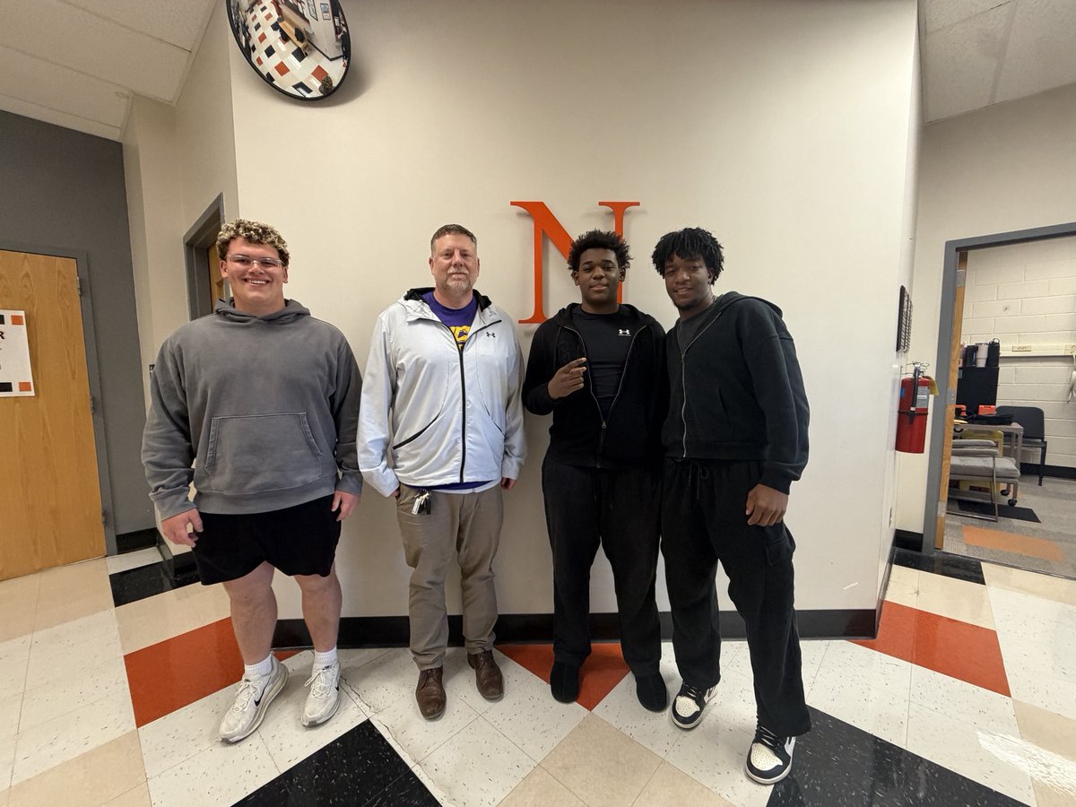 ZionMcKinney6's tweet photo. Thank you @CoachGregFedick from @WCUGoldenRamsFB for coming in and speaking with me today! https://t.co/QwyJhLNEls