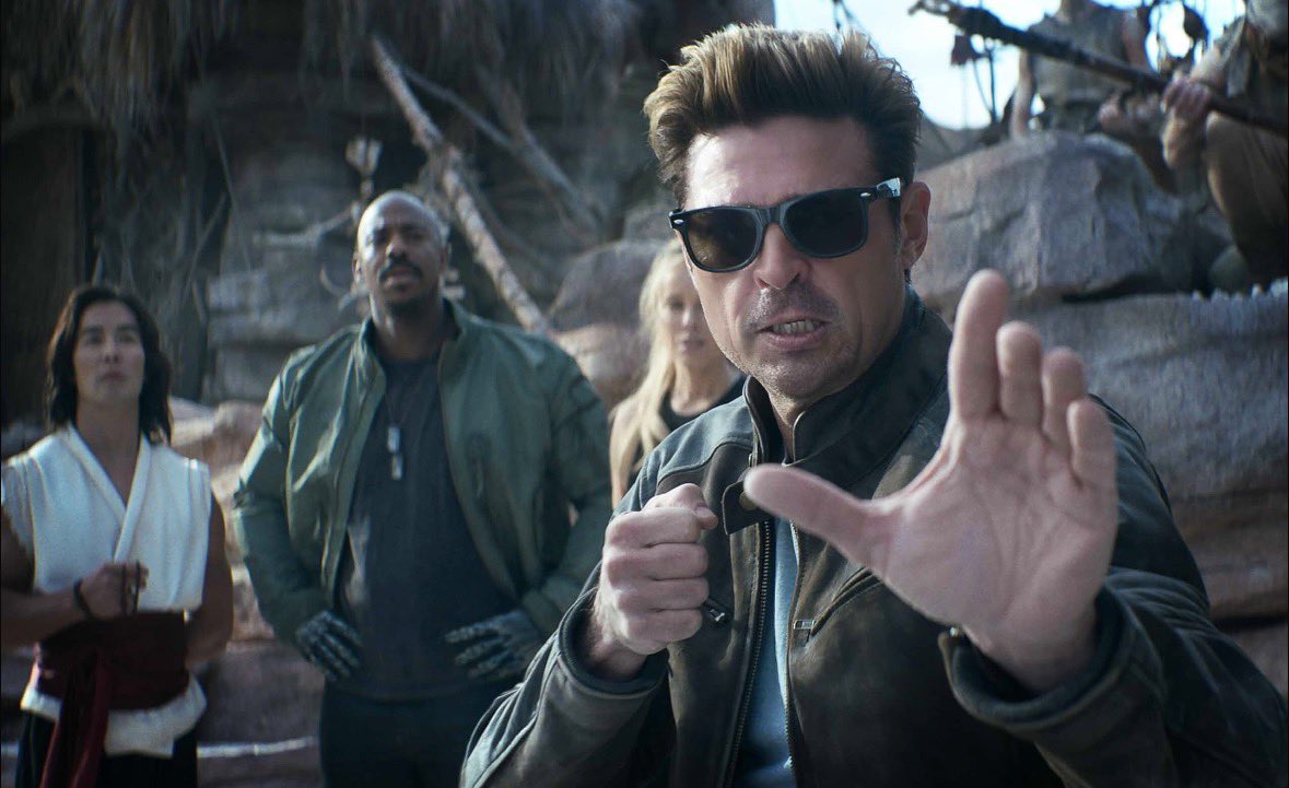 QueSiLuis_'s tweet photo. #MortalKombat2 es forzada pero entretenida. No la vean en IMAX porque evidentemente hay cosas de CGI que dan pena. Karl Urban, vestuario y los escenarios sacados de los vídeo juegos salvan la peli. De resto… mmm negh! https://t.co/h0uiiFCiOB