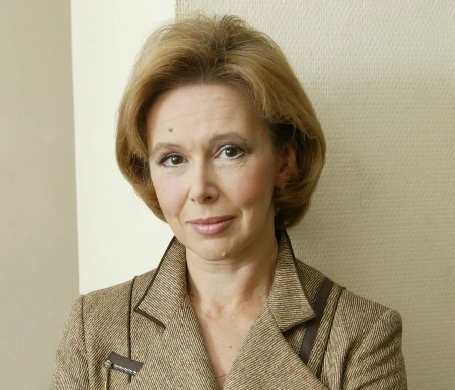sovietcine's tweet photo. Happy Birthday to actress Evgeniya Simonova! 71 years old today.

She was laureate of the USSR State Prize in 1984 and is best known for her roles in the films Only Old Men Are Going to Battle (1973), Afonya (1975), and Ordinary Miracle (1978).