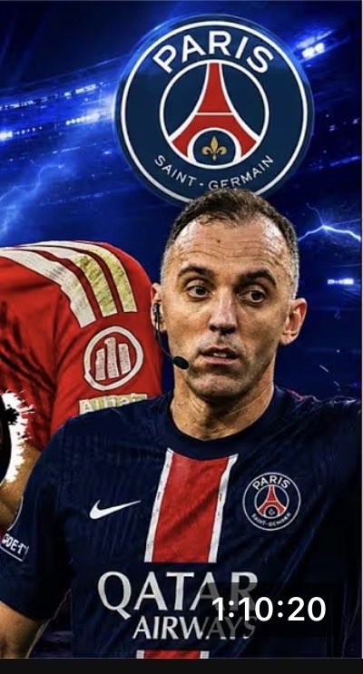 Khas_01's tweet photo. @UEFA UCL Final Referee 😂😂 Congrats for PSG the 2nd trophy in a raw👏👏👏 https://t.co/Kk7fWtXzYB
