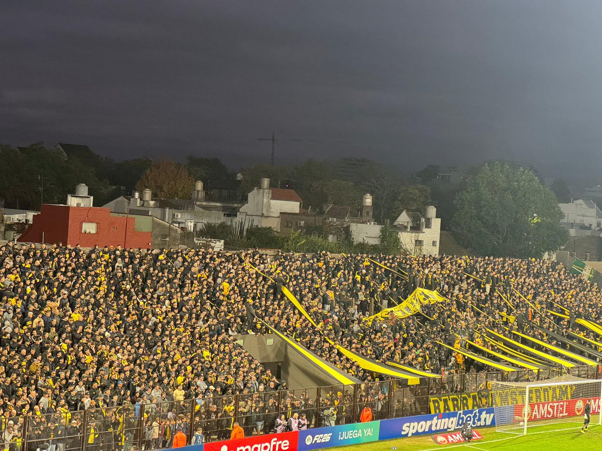 padreydecanocom's tweet photo. ¡Vamos Pe��arol vamos! Dejen la vida. https://t.co/eechyMwHJd