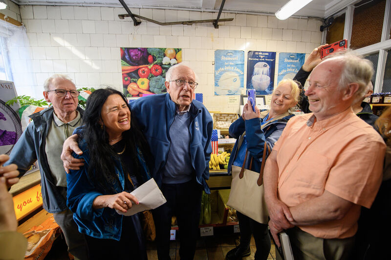 Governor Bernie Sanders tweet media