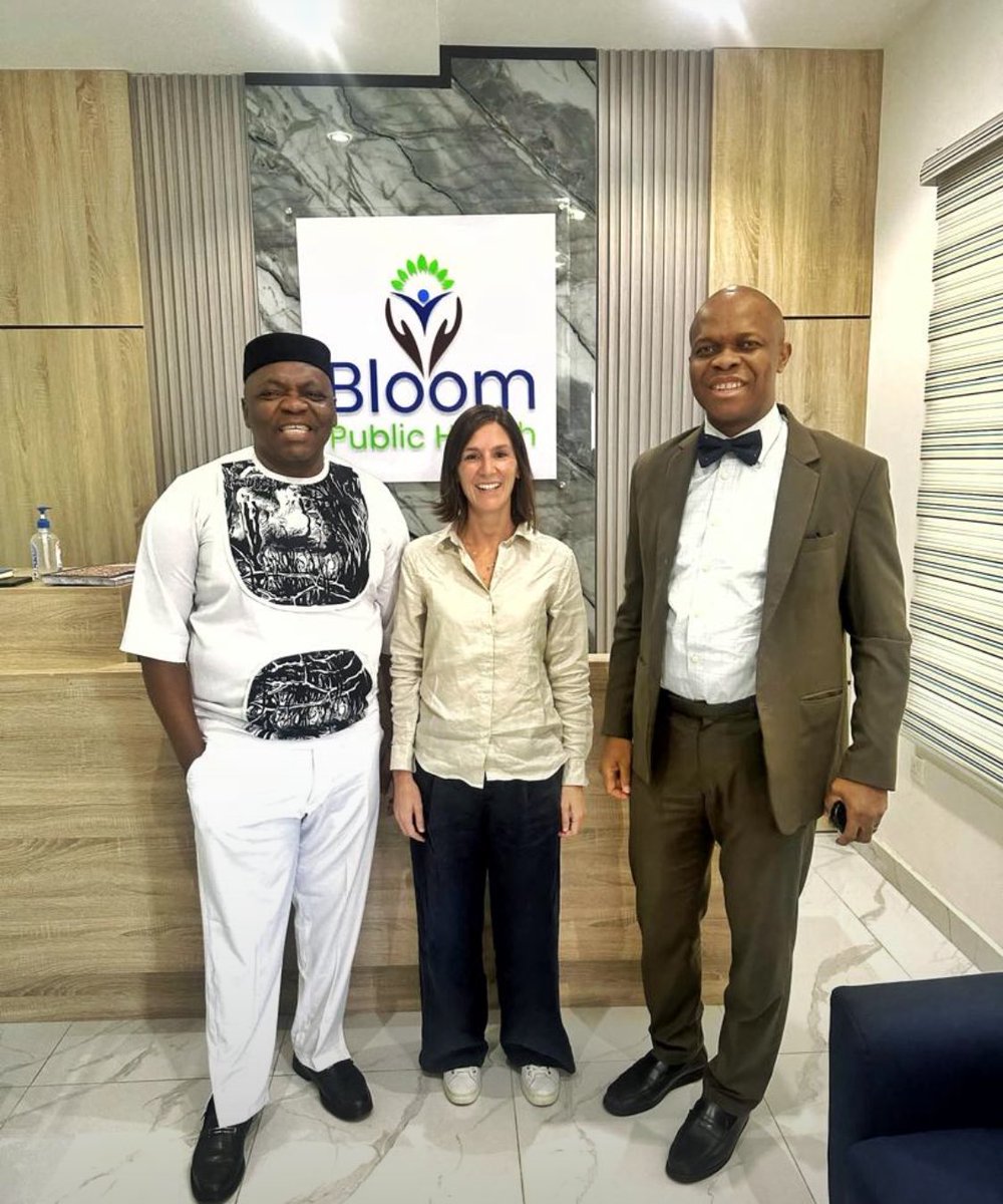 Chubiojo's tweet photo. Working visit to @bloompubhealth today.

Something is cooking-watch this space!

#NNMDA #Traditionalmedicine #Publichealth #bloomglobal https://t.co/3wKdFLs8cV