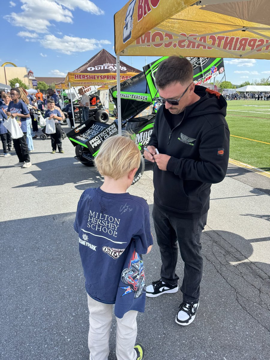 MHPrincipals's tweet photo. What a beautiful day for the Hershey Sprint car experience! https://t.co/0cA3E9epjV