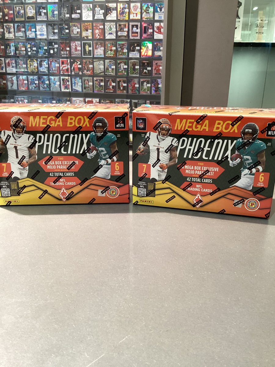 商品再入荷情報】 NFL 2025 PANINI PHOENIX FOOTBALL INTERNATIONAL
