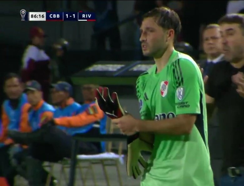 Cuando tu amigo se iba al baño y le cambiabas el arquero en el pes