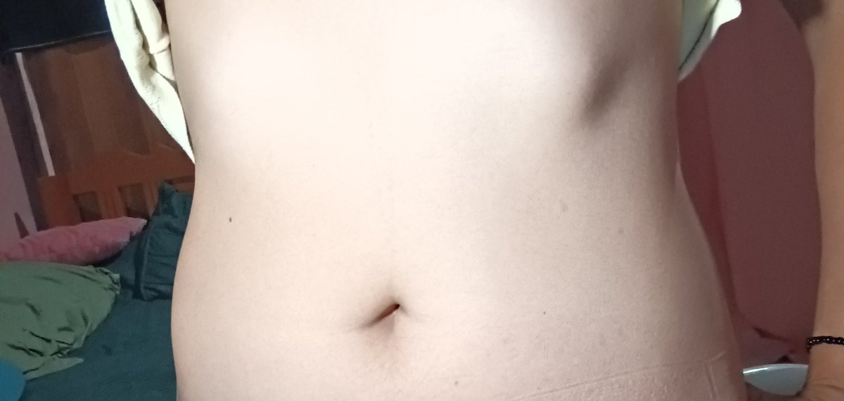 Raquitica2005's tweet photo. Bodychecks después de a verme enfermado del estómago xd https://t.co/SkIMaBrqsP