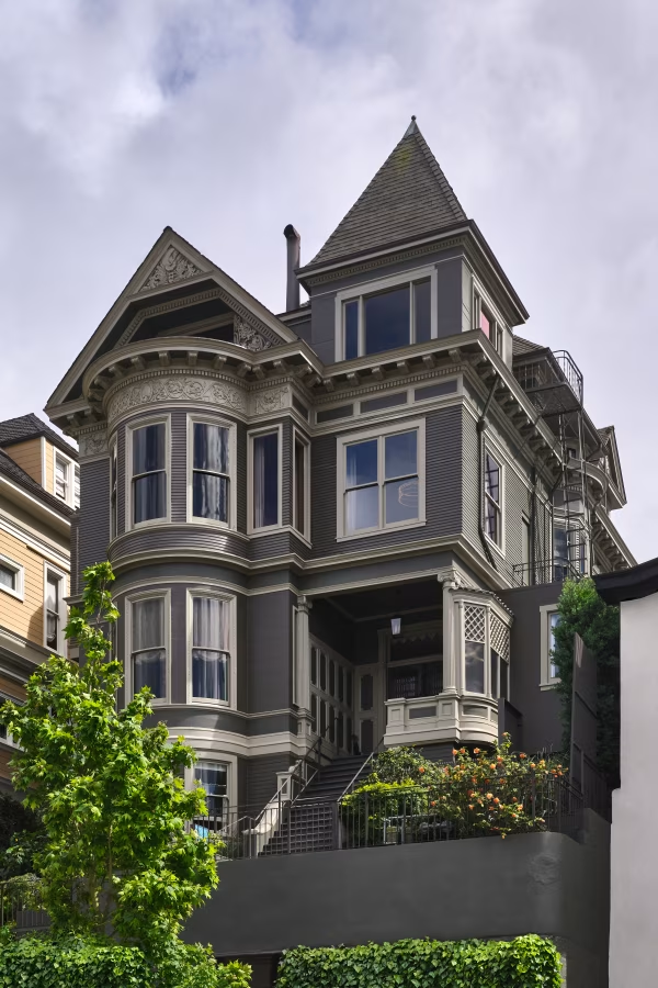 HouseTrackers's tweet photo. This 9,300 square foot home built in the early 1900s in San Francisco's Pacific Heights neighborhood was just listed for $25 Million - WSJ https://t.co/2jOx08sDJY