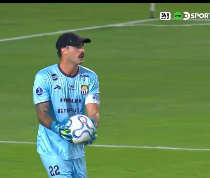ODIO TU BIGOTE. ODIO TU GORRA. TE DETESTO.