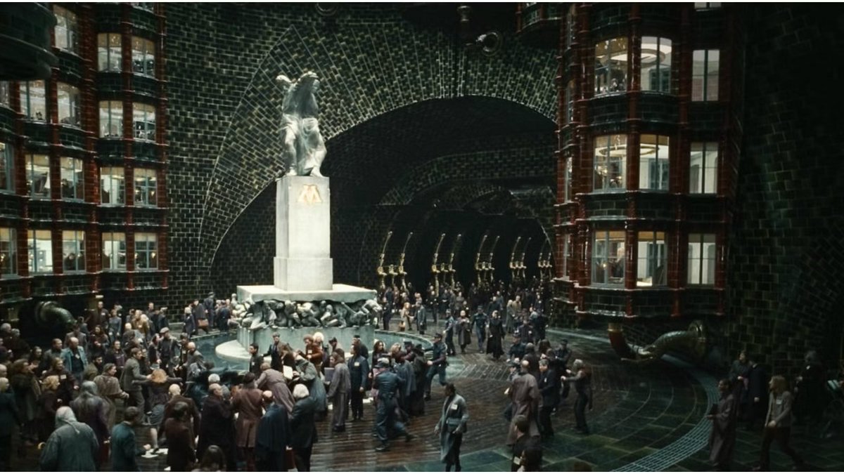 JoeA_25's tweet photo. @patcarino Ahh green brick, reminds me of the ministry of magic scene from Harry Potter. Love it. https://t.co/CnuVPhg7RO