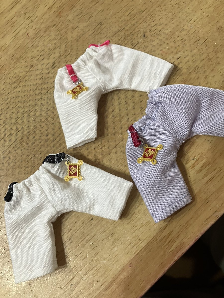 チャーム次のズボン👖も出ます〜✨ ゆったりなズボンでねんどろいど