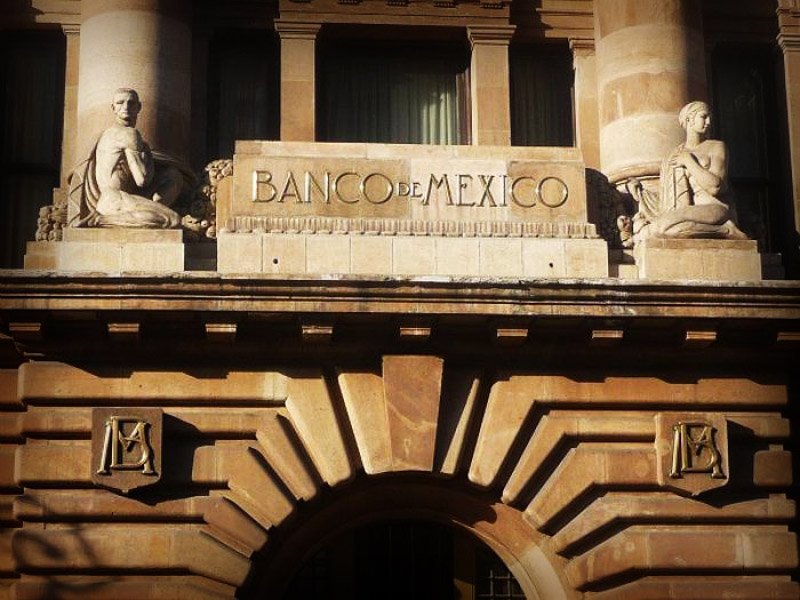 El <a href="/Banxico/">Banco de México</a> redujo hoy la tasa de interés y, de paso, su credibilidad como banco central autónomo. Pareciera que su objetivo no es controlar la inflación sino complacer al gobierno.

Es mi análisis en Substack. Gracias por leer y considerar compartir:

open.substack.com/pub/econokafka…