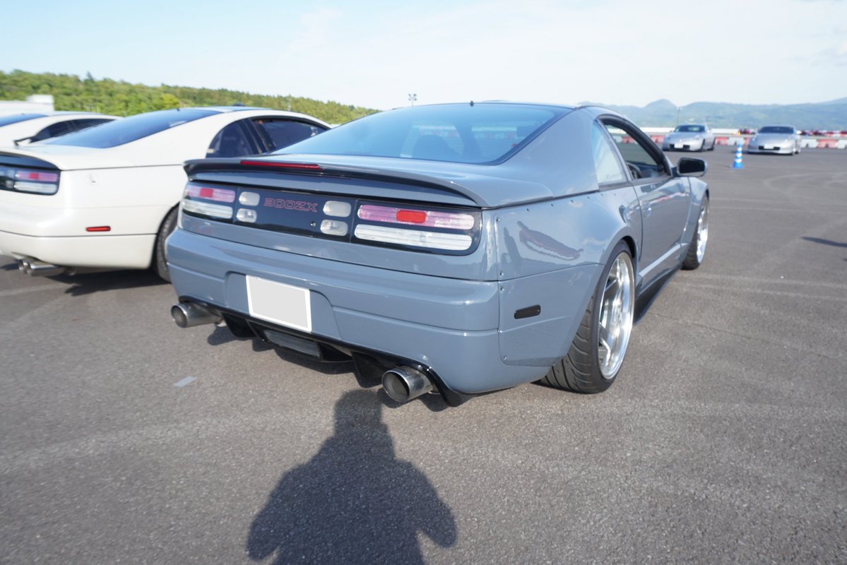 300zx8118617 @Romlyn_Z32 さん号