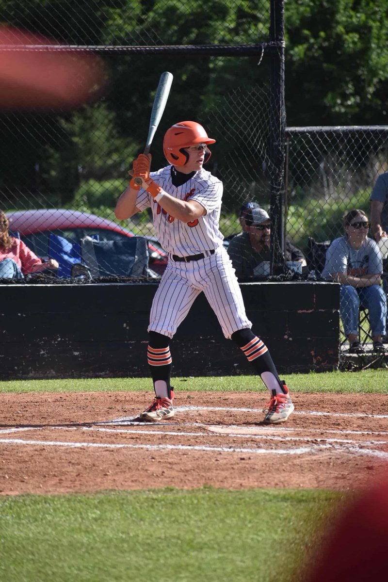Bennett_Henson9's tweet photo. Sophmore szn in the books! .411 BA, .542 OBP, 1.109 OPS, .567 SLG, 37 Hits, 26 Singles, 9 Doubles, 1 Triple,  1 HR, 17 RBIs, 43 Runs scored, 40 SB !!! #uncommitted #Classof2028 @MACU_baseball @RiverHawksBSB @CowleyCollege @BrandoTLees @NelsonUBaseball @brett_stanton13 @Coach_Q0 https://t.co/hcXPQhi8ny