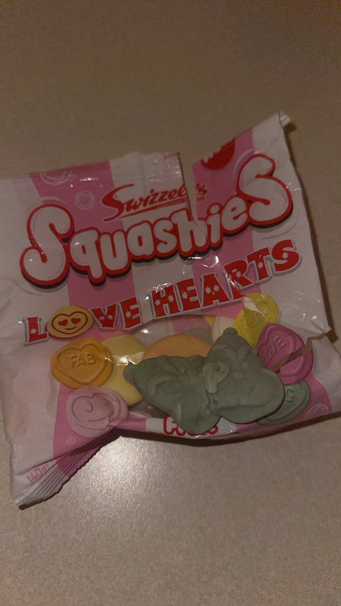 anniemmadden's tweet photo. @squashies1 why are there 2 grinches in my love hearts bag 😭😭 https://t.co/wDZLhK0Uav