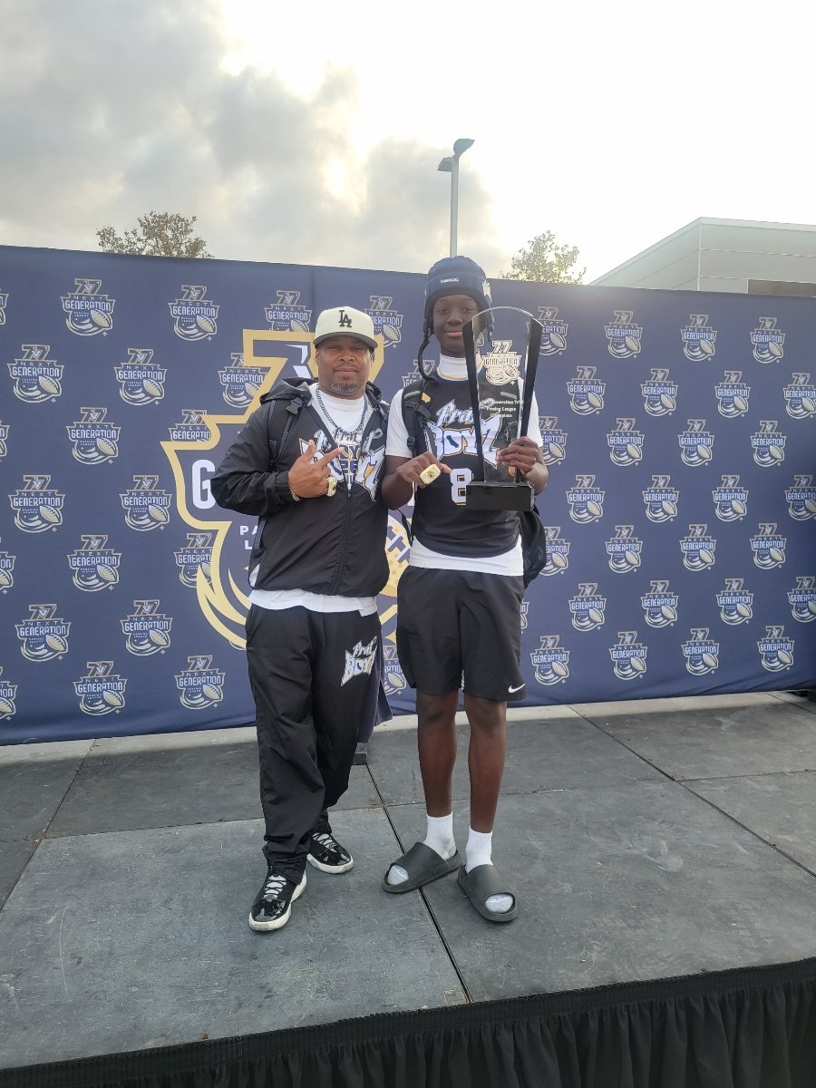 siccoshazz's tweet photo. 6'3 13 YEARS OLD!! CAMDEN DUMAS!!
FRATBOYZ BIZZNEZZ #SQUUUAAD https://t.co/bPk21tH4Kh